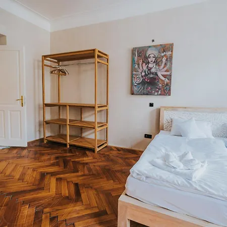 Bohemian Experience Aparthotel 4*