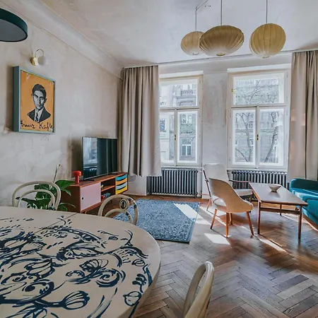 Bohemian Experience 4*