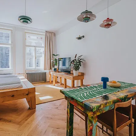 Bohemian Experience Hotel apartamentowy 4*