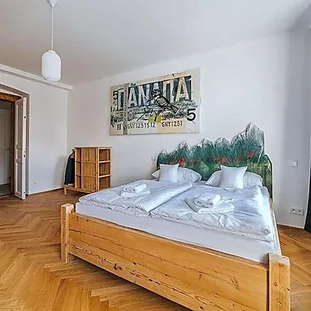 Bohemian Experience 4*