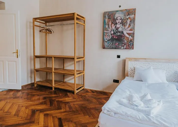 Bohemian Experience Apartmanhotel 4*