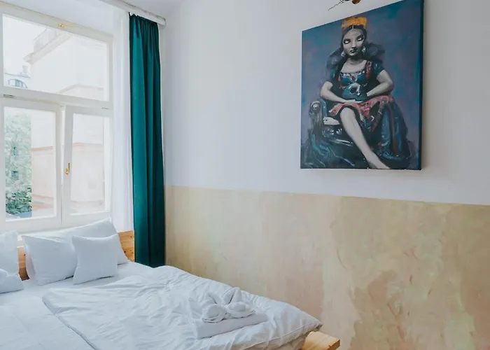 Bohemian Experience Aparthotel 4*