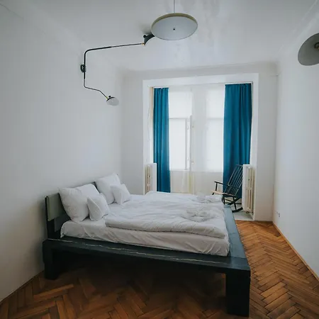 Ξενοδοχείο με διαμερίσματα Bohemian Experience